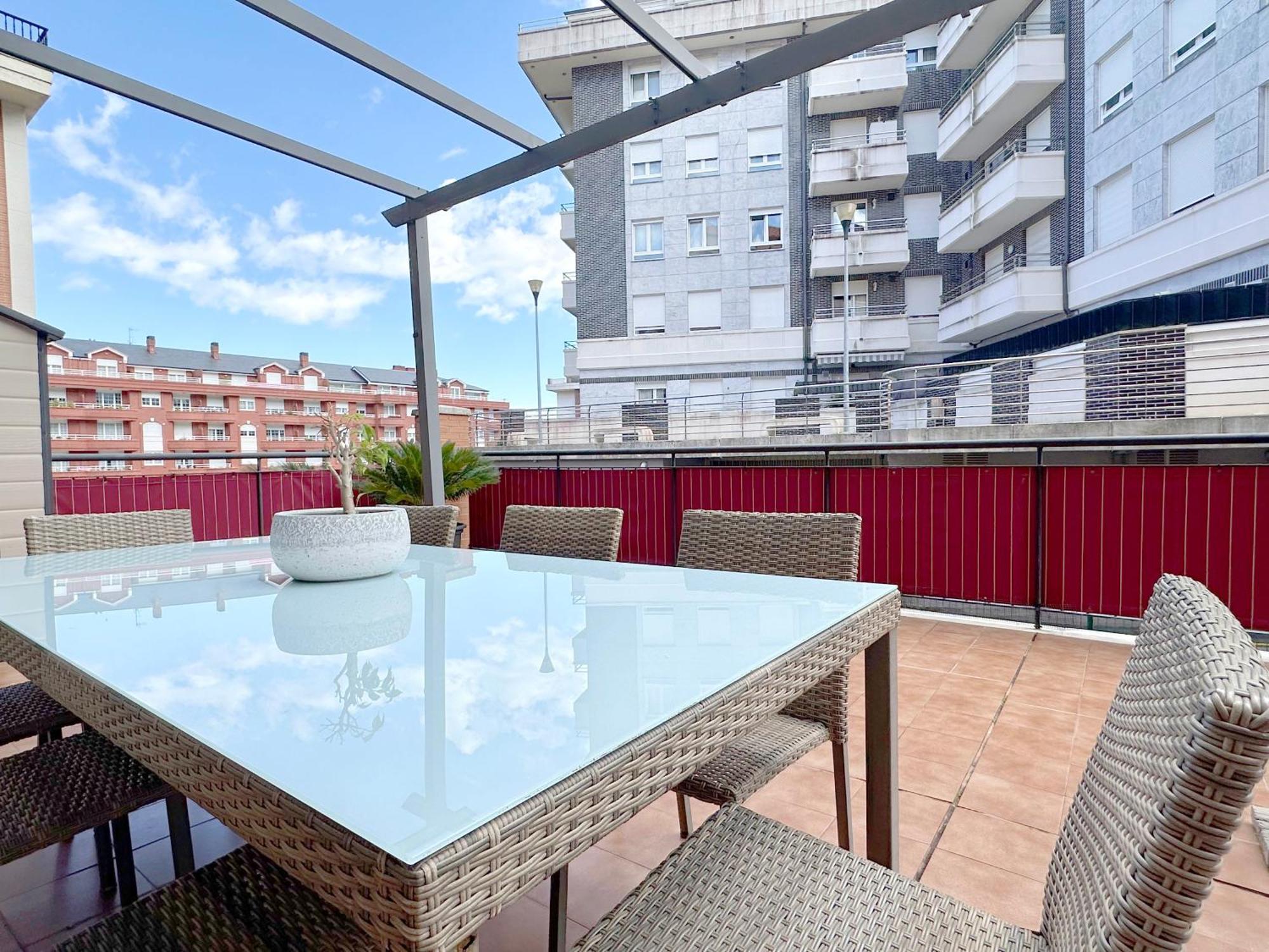 Apartamento Con Gran Terraza En El Centro Apartman Castro Urdiales Kültér fotó