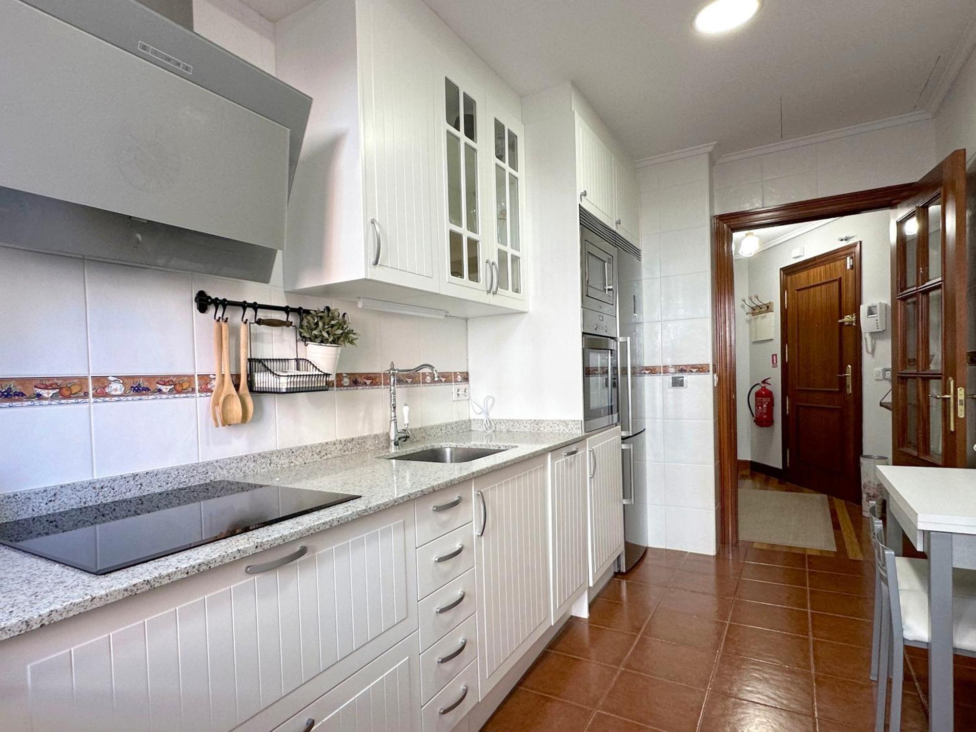 Apartamento Con Gran Terraza En El Centro Apartman Castro Urdiales Kültér fotó