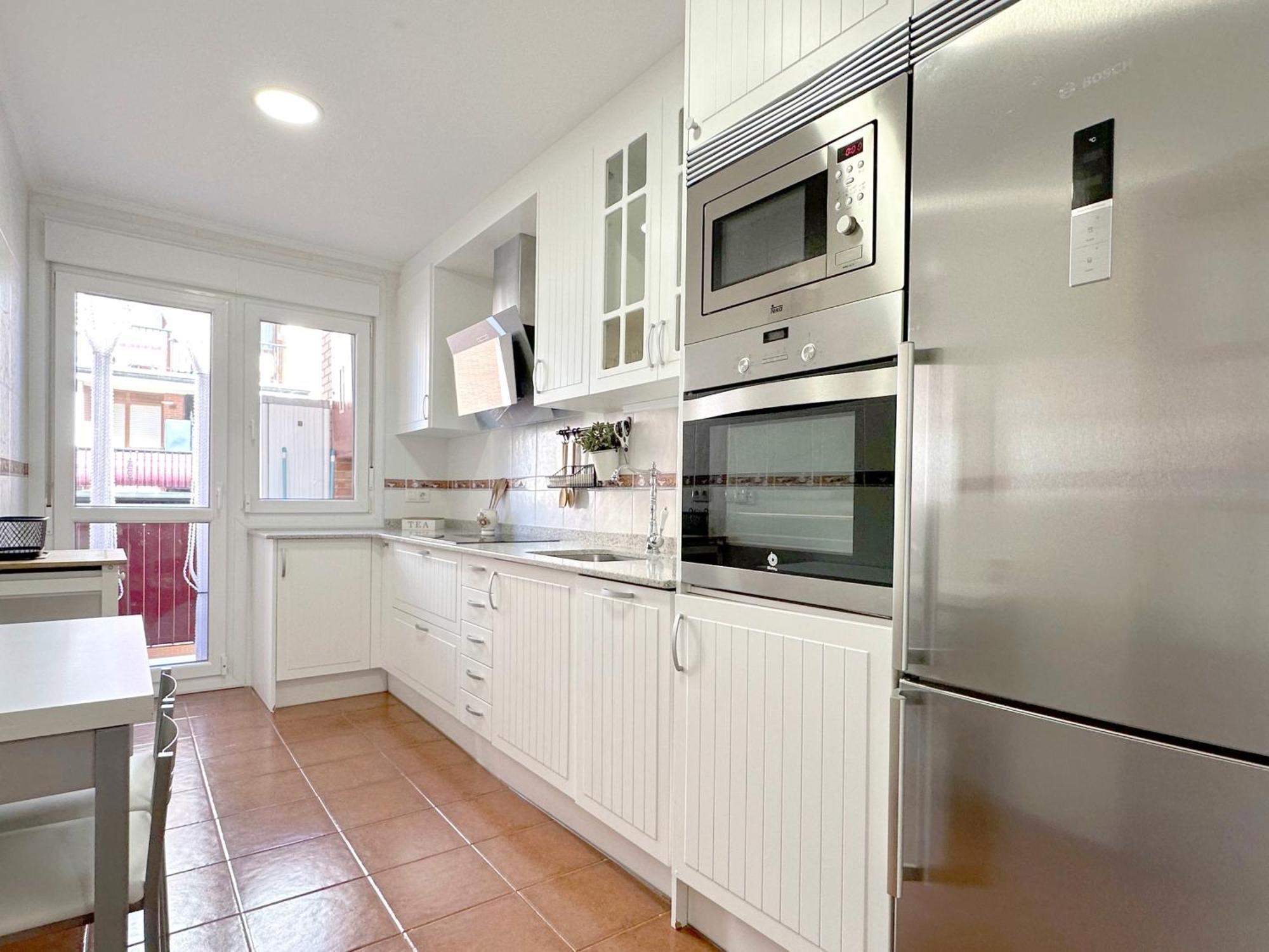 Apartamento Con Gran Terraza En El Centro Apartman Castro Urdiales Kültér fotó